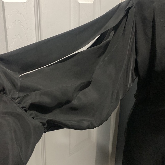 R.G. Kane Scoop Neck, Knee Length dress, Raw edge trim, Long Sleeves Size Small - Picture 7 of 11